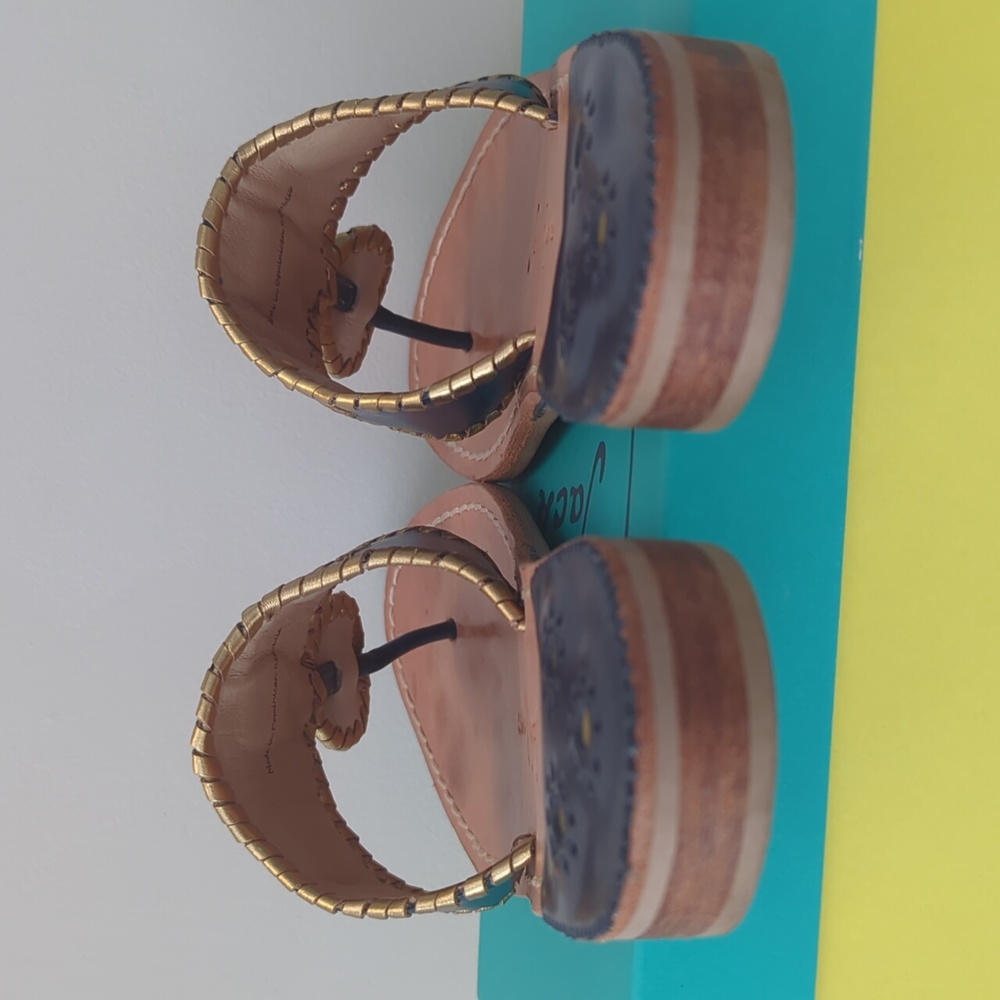 Jack Rogers Nantucket Gold Sandal in Midnight and Gold Navy Gold size 9 - Picture 9 of 14